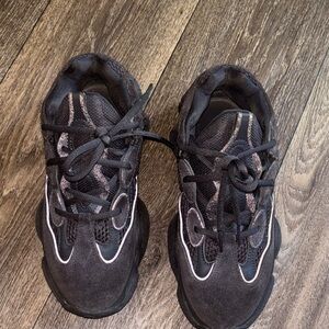 Yeezy 500 - Utility Black; Men’s 6.5, Women’s 8